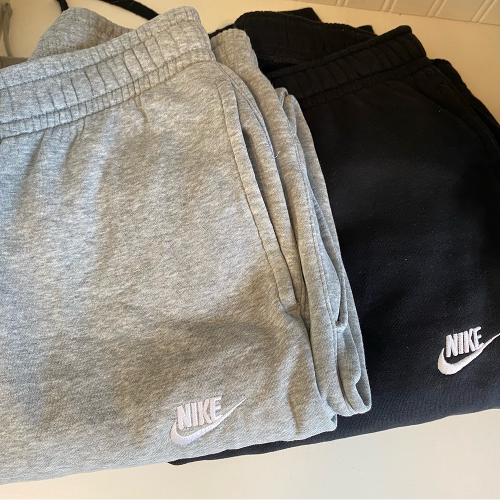 Lot of 2 pair Nike cotton sweatpants. Unisex size Large Tall.